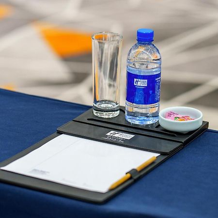 Holiday Inn Express Chengdu Tianfu Square By Ihg - Chunxi Road And Kuanzhai Alley מראה חיצוני תמונה