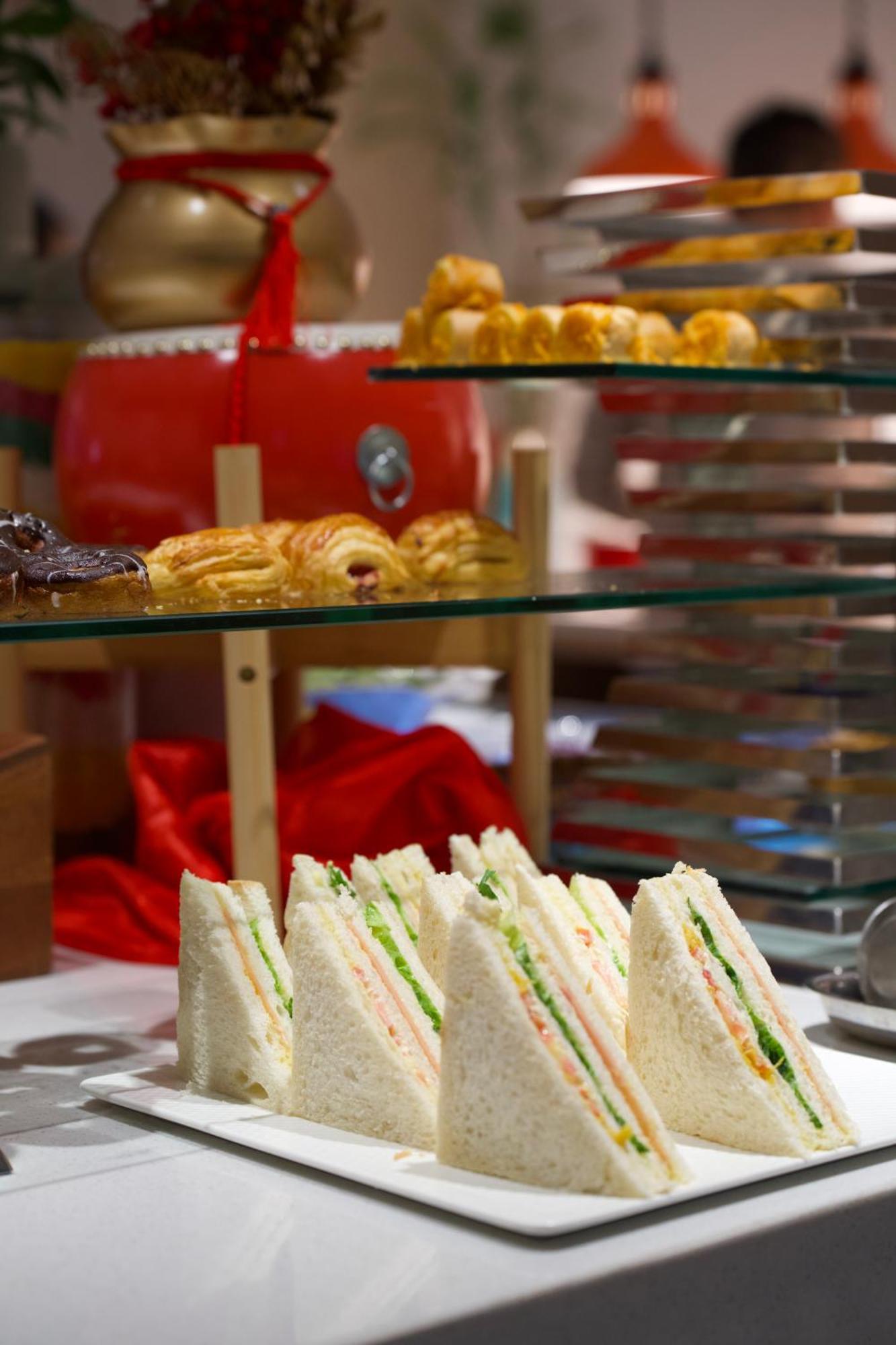 Holiday Inn Express Chengdu Tianfu Square By Ihg - Chunxi Road And Kuanzhai Alley מראה חיצוני תמונה