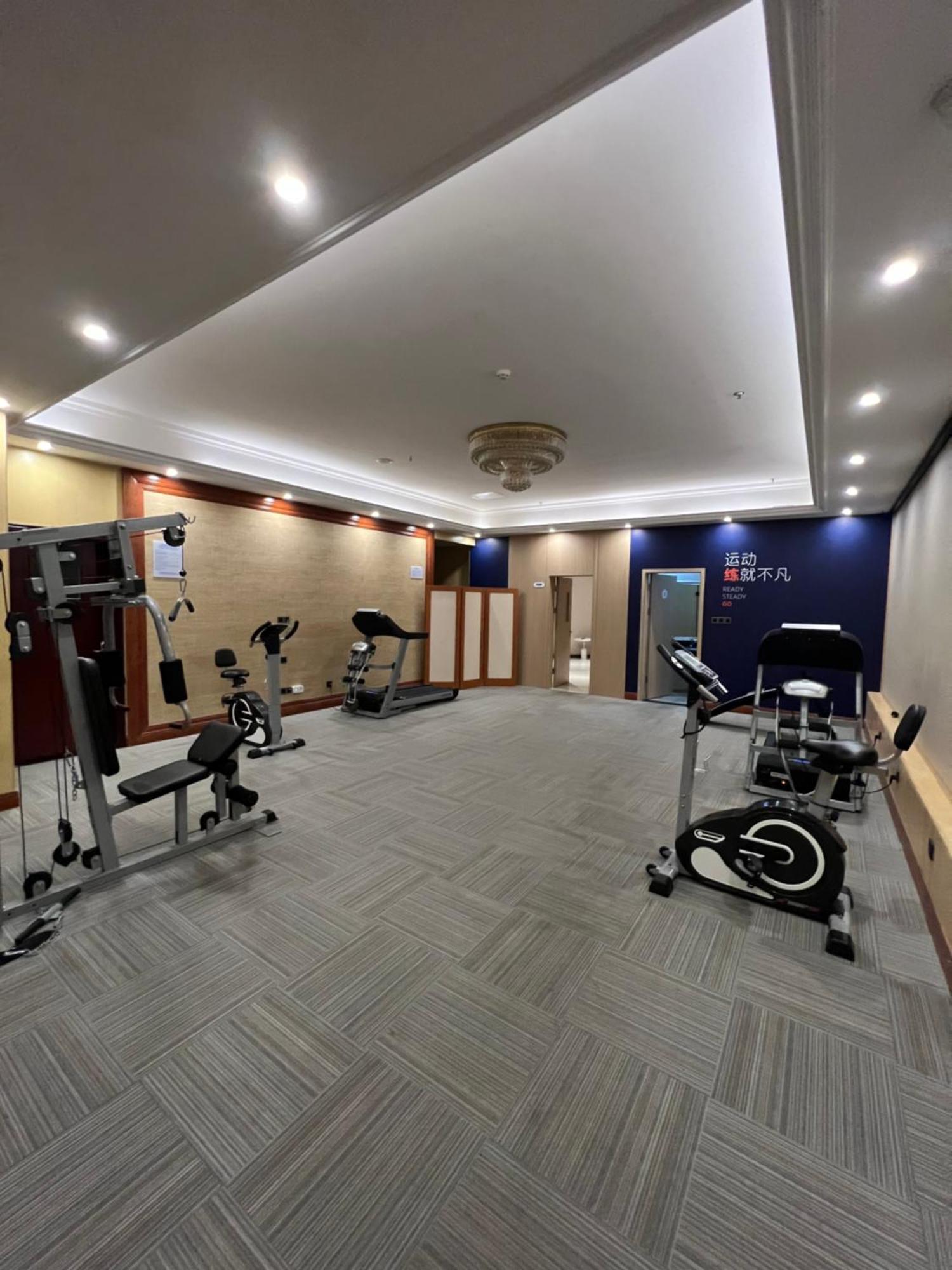 Holiday Inn Express Chengdu Tianfu Square By Ihg - Chunxi Road And Kuanzhai Alley מראה חיצוני תמונה
