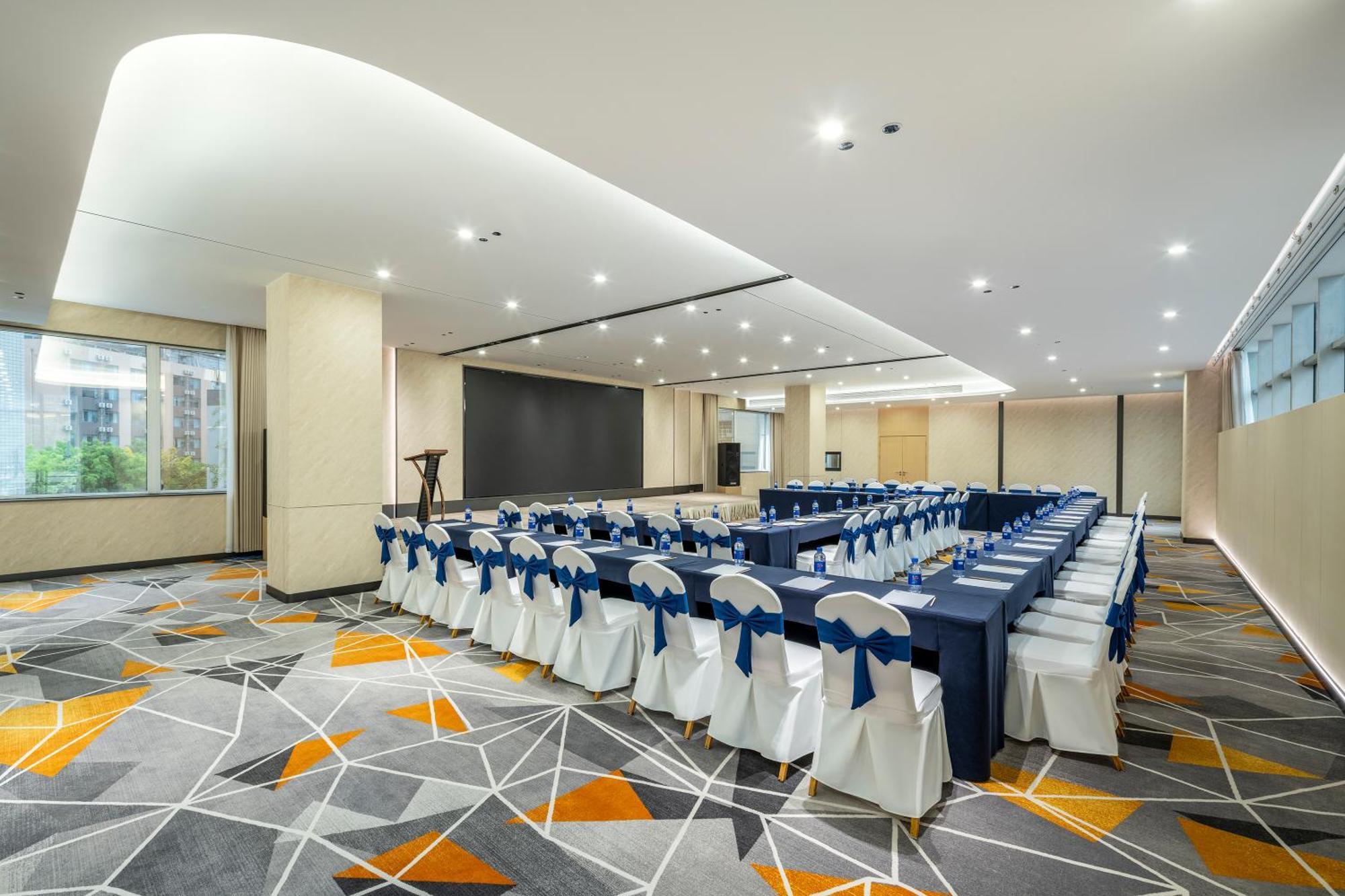 Holiday Inn Express Chengdu Tianfu Square By Ihg - Chunxi Road And Kuanzhai Alley מראה חיצוני תמונה