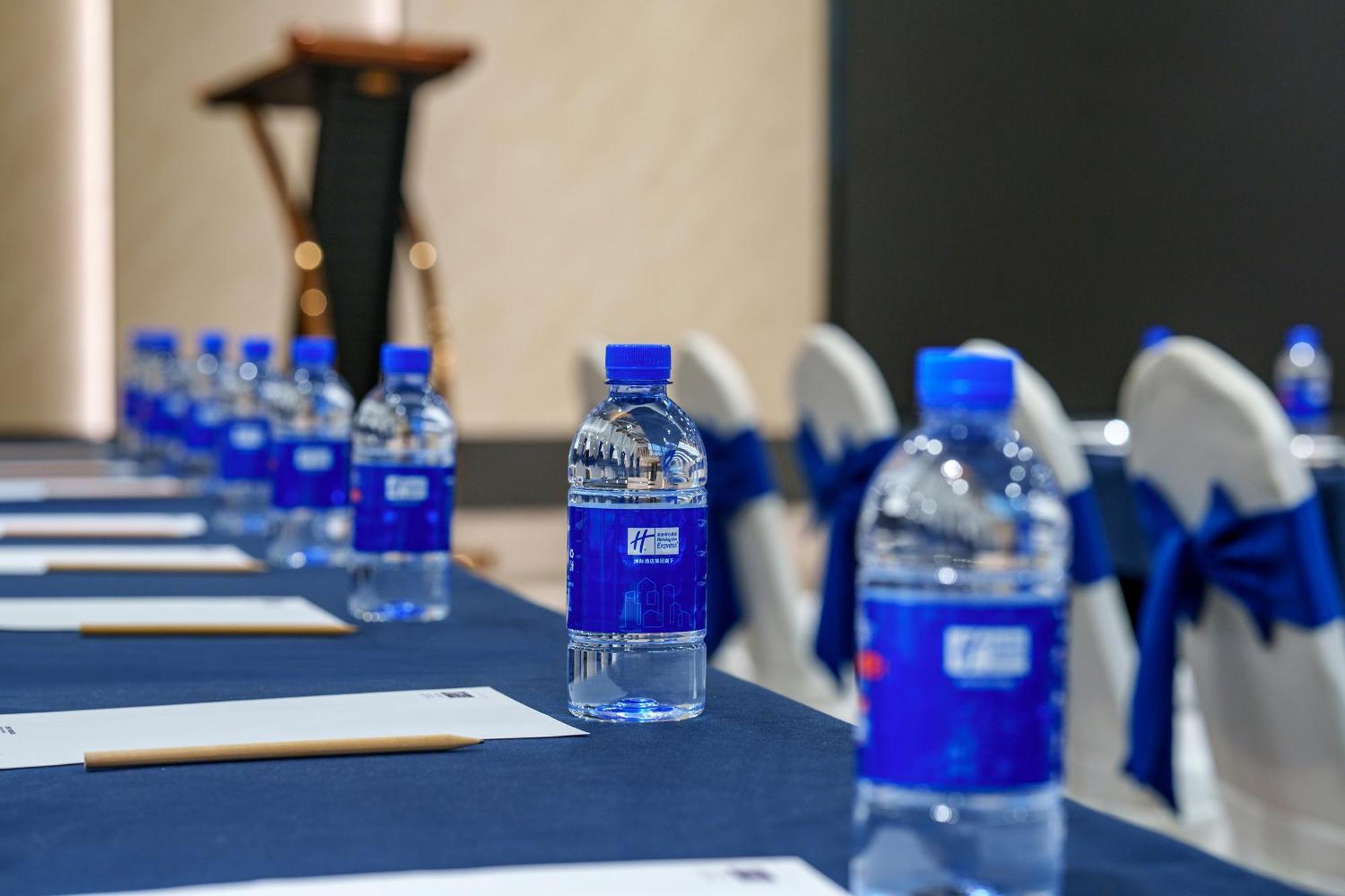 Holiday Inn Express Chengdu Tianfu Square By Ihg - Chunxi Road And Kuanzhai Alley מראה חיצוני תמונה