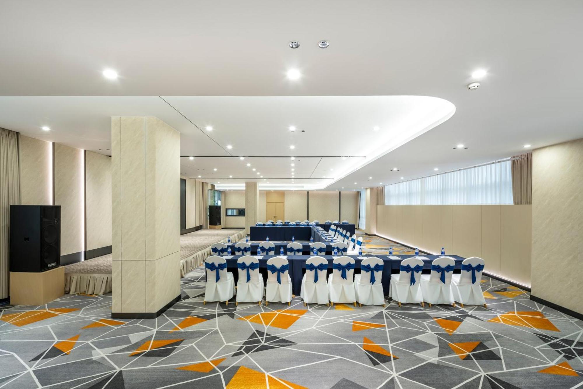 Holiday Inn Express Chengdu Tianfu Square By Ihg - Chunxi Road And Kuanzhai Alley מראה חיצוני תמונה