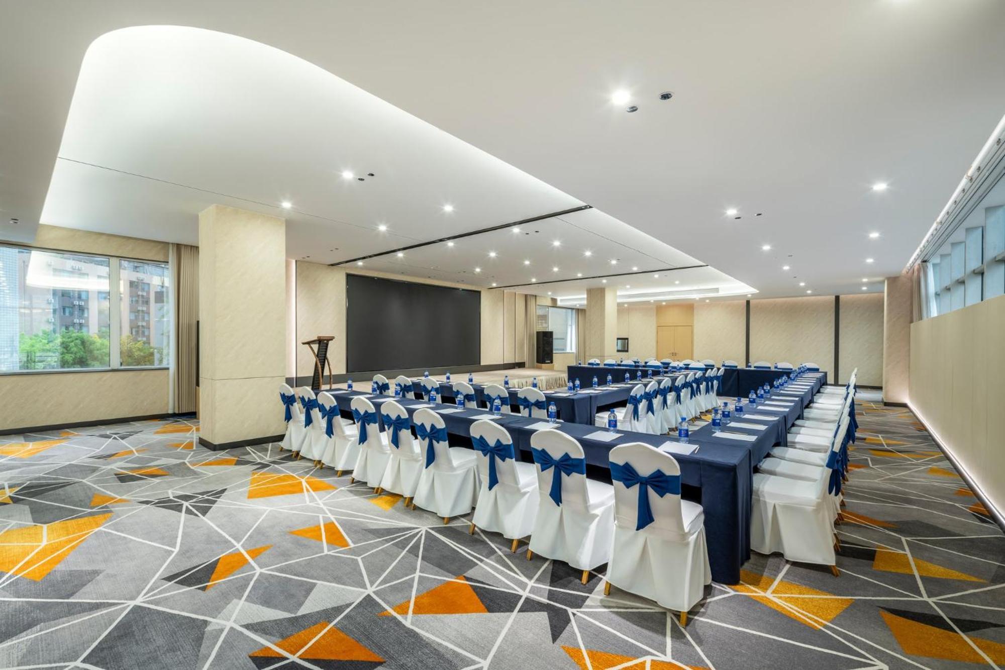 Holiday Inn Express Chengdu Tianfu Square By Ihg - Chunxi Road And Kuanzhai Alley מראה חיצוני תמונה