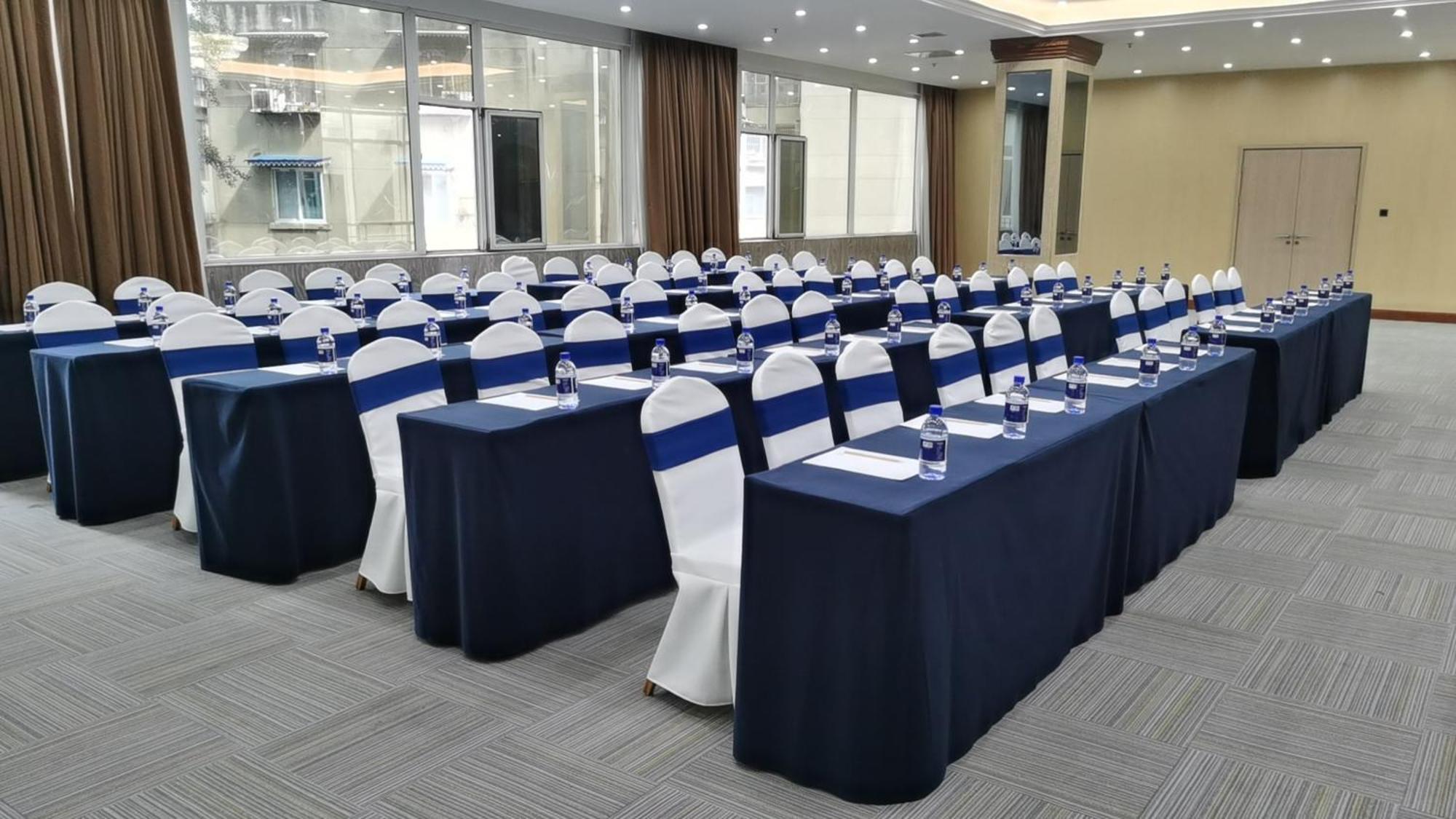 Holiday Inn Express Chengdu Tianfu Square By Ihg - Chunxi Road And Kuanzhai Alley מראה חיצוני תמונה